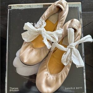 LANVIN PARIS Nude Ballet Slippers Size 6
